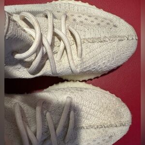 Adidas Yeezy Boost 350 V2